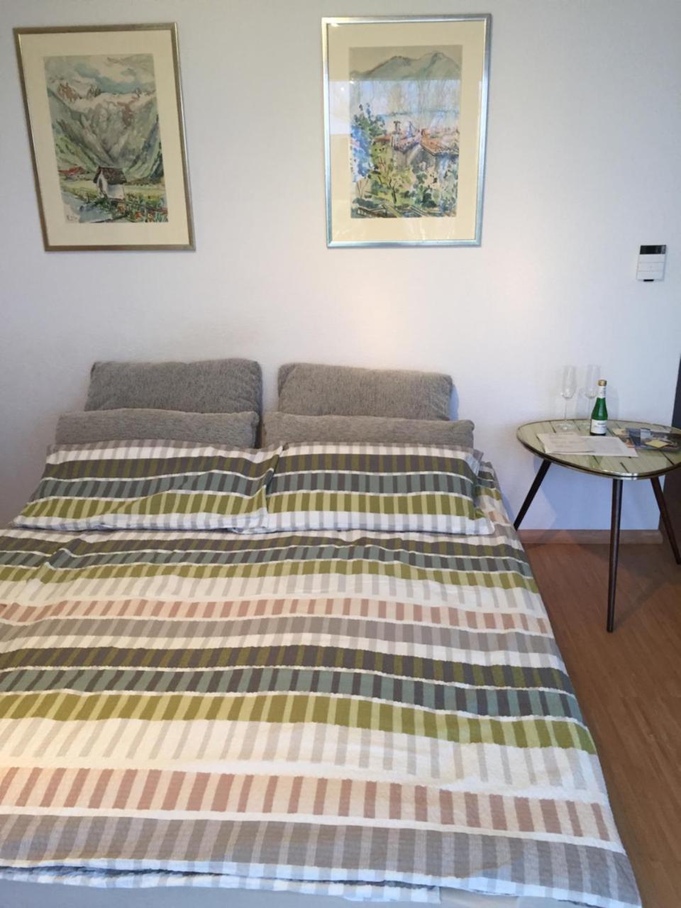 Chez Pio Apartment Муртен Екстериор снимка